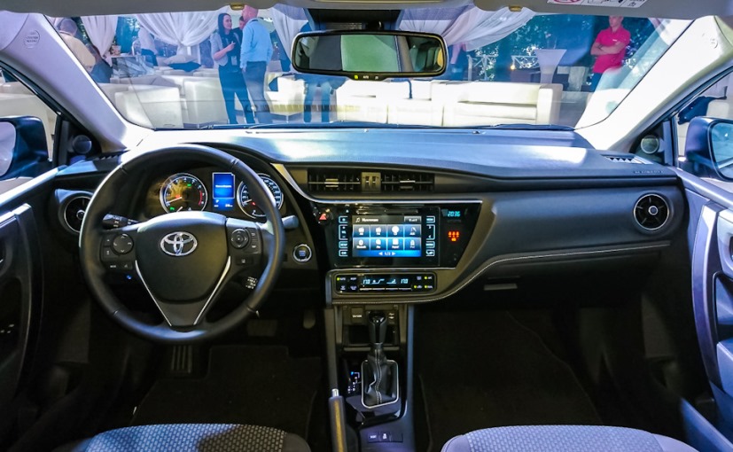 Toyota Ra Mat Corolla Altis 2018 Sang Trong Hien Dai (3)