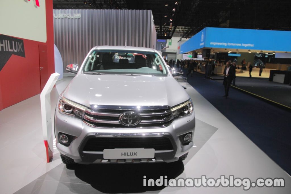 Toyota Ra Mat Hilux Phien Ban Dac Biet Sau 50 Nam (3)