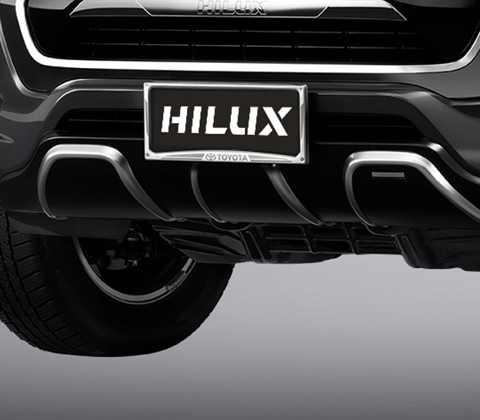 Op Trang Tri Phia Duoi Can Truoc Mau Bac Hilux 2 4l 4x2 Mt